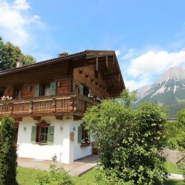 Chalet in Ellmau near Ski Slopes โรงแรมในเอลล์เมา