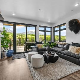 4-Season Modern Mountain Penthouse with Private Hot Tub & Scenic Views