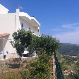 Villa Filip، فندق في Vuno