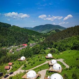Viesnīca Zenzia Glamping Adult Only pilsētā Pjatra Ņamca
