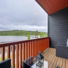 Skivillas 26 B 2 Lake view Incl WiFi, Sauna, hotelli Ukkohallassa