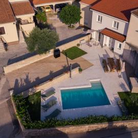 Villa Pietra, hotel a Sužan