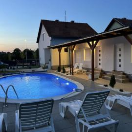 Paradise, khách sạn ở Vukovar