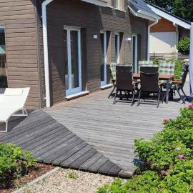 Villa Wildrose mit Sauna und Beachfußballplatz