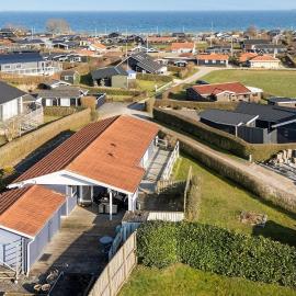 2 Bedroom Beautiful Home In Juelsminde, מלון בSønderby