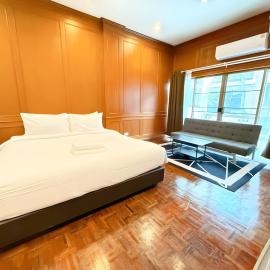 Stay On Sukhumvit Soi 11 สเตย์ออน สุขุมวิท 11, hotel in Makkasan