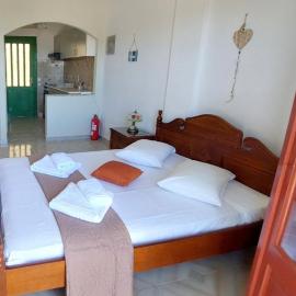 SERENITY Apartments 2, hotel a Vathí