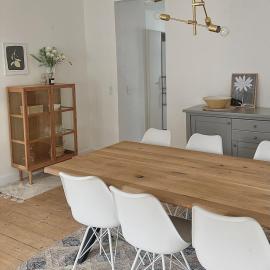 City center apartment with balcony and private parking