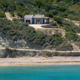 Beachfront Villa Fteri