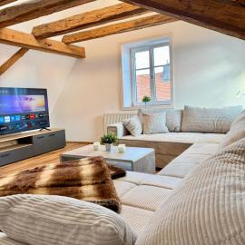 Good Wood Nest - Modernes Fachwerk auf zwei Etagen am Marktplatz in Freudenstadt