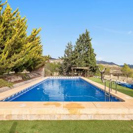 Villa Rancallosa con barbacoa, wifi y piscina privada, hotel a Relleu