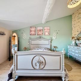 Domaine Taurin gîte Elyssa，Lédignan的飯店