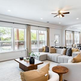 Family-Ready 4BR with Yard & Kids Playground, hotel in Cedar Creek