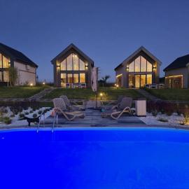 Port Stobno - Portowe Domki przy Winnicy, Hotel in Stobno