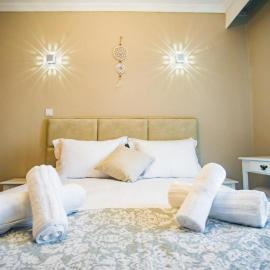 DESIGN HOMe, hotel in Paleo Tsifliki