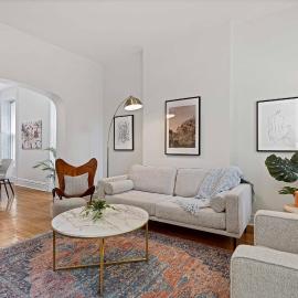 Newly Updated Vintage 6 Bedroom Single Family Home home, hotel a Chicago