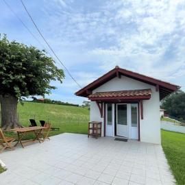 Etxe ttikia, Hotel in Ahetze