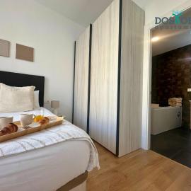 Dos Torres La Dulcería - Jacuzzi y vistas en el corazón de Zaragoza، فندق في سرقسطة