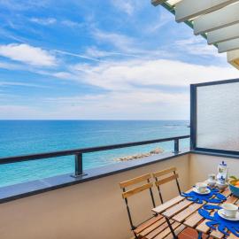 La Casa del mare di Ginni e Virgi by Holiday World, Hotel in Bergeggi