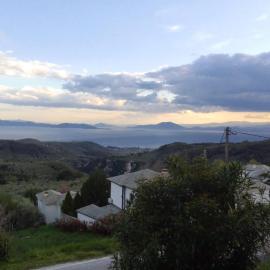 Perky Roses Home, Mountain Meets Sea in Milies, Pelion, hotel in Mileai
