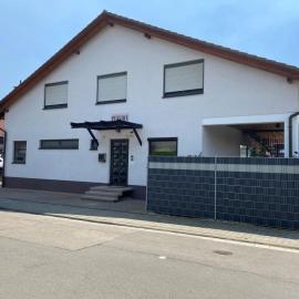 Pension Casa Rosa, Hotel in Altrip