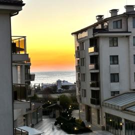 Perfect Sea and Pool View Long Beach Apartment, hotel in Shkorpilovtsi