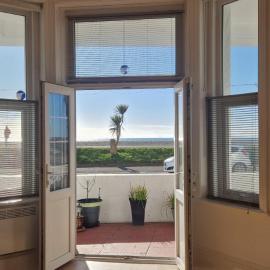 8 Claydon Court, hotel in Worthing