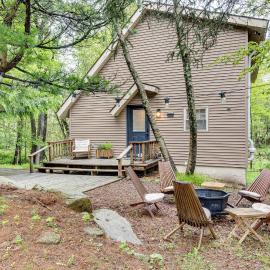 Lake Access at Family-Friendly Home in Tobyhanna