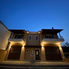 Sunies Home، فندق في Soúrpi