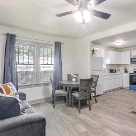 4 Mi to Dtwn: Charming Retreat in Wichita!, hotel in Wichita