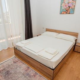 Rei’s place, hotel in Vlorë