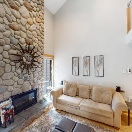 Trail & Tee Retreat، فندق في سون فالي