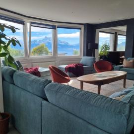 Vermont Hub for Offsites, Retreats & Small Groups Bookings in Alps, Hotel in Leysin