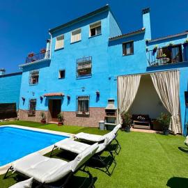 La casa de mis padres, hotel i Júzcar
