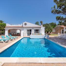 Casa DEL MAR, hotel i Binidali