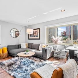 3-Min Walk to Convention Ctr - 2BR Skyline View