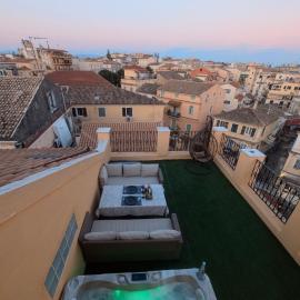 Ionian Pearl Apartments And Suites, hotel i Korfu By
