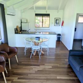 Alstonville Country Cottages: Alstonville şehrinde bir otel