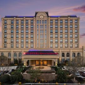 Hilton Garden Inn Shanghai High-Speed East Railway Station, hotel di Nanhui