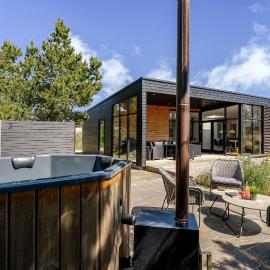 Lovely Holiday Home With Outdoor Sauna And Wilderness Bath, Close To Klitmøller Center And The North Sea, hotel a Torsted
