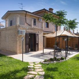 B&B Villa Saraceni con parcheggio interno, hotel u gradu Vasto