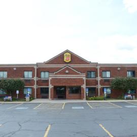 Super 8 by Wyndham Elgin, hôtel à Elgin