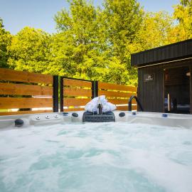 Rezydencja Harmony Land VIP z sauną i jacuzzi by Royal Aparts