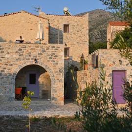 Kivotos Mani, hotel in Pyrgos Dirou