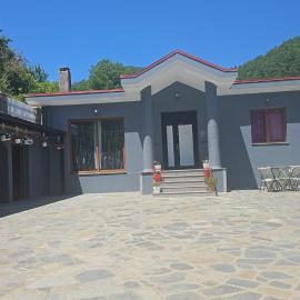Guesthouse Te Lala, hotel in Laç
