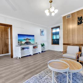 6 Bed-Spirit of Tasmania- 2 Mins -Shore GetAway, hotel in Norlane