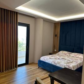 New Donantelo Hotel, hotel in Vlorë