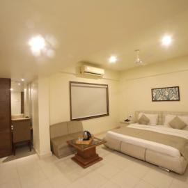 Hotel Nova Viva, Hotel in Rajkot