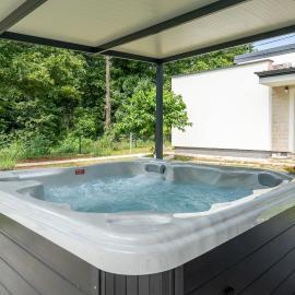 Villa DE Luna Istra,whirlpool, Hotel in Barban