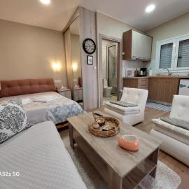 STUDIO 1 Irini